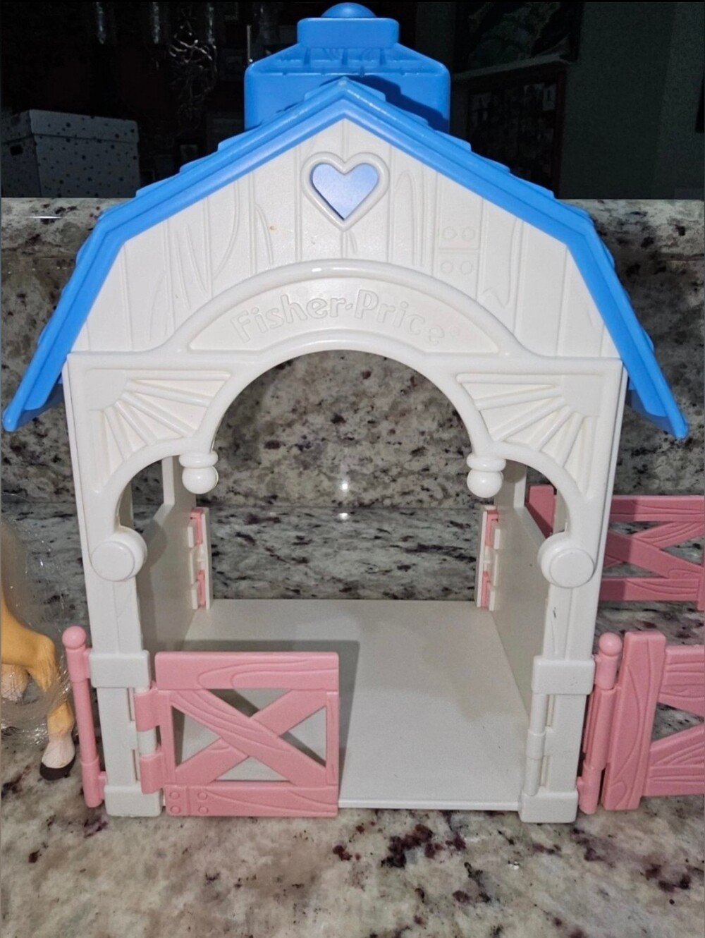 VINTAGE Fisher Price Loving Family Dream Dollhouse Stable & Pony Toy Parts 1993 - Picture 2 of 7